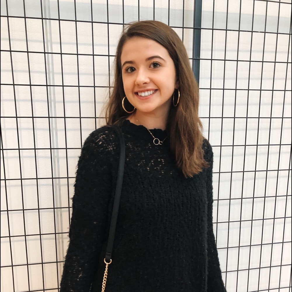 Meet your Posher, Ava